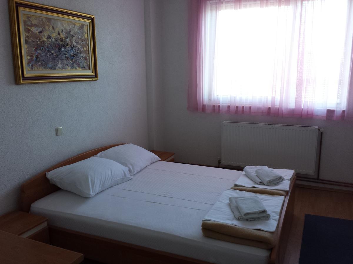 בוסנסקה קרופה Hotel Stari Grad Ilma חדר תמונה